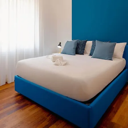 Interno 5 * Naples
