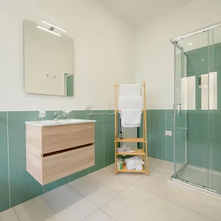 Interno 5 Гостевой дом Неаполь